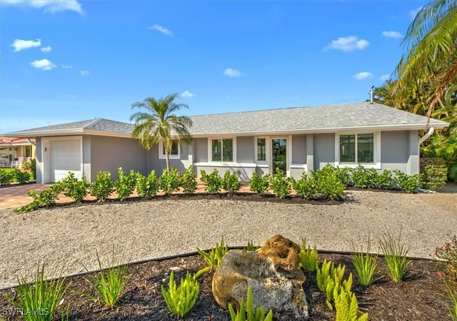 Photo 1 of Single family home for sale at 16 Palmview Blvd, Fort Myers Beach, FL 33931 | MLS# 225006133 | Listing updated on 2026-09-14