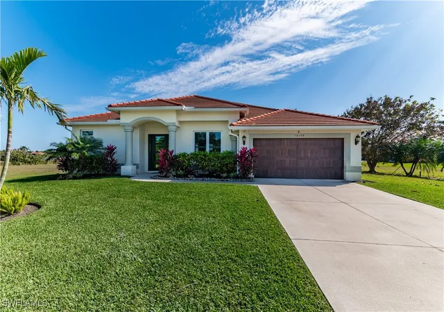 Photo 3 of Sale Pending at 18198 Royal Hammock Blvd, Naples, FL 34114 | MLS# 225002136 | Listing updated on 2026-09-14