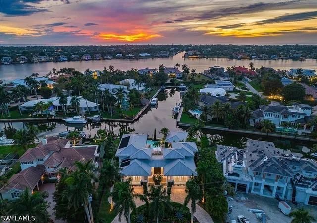 Photo 1 of Mansion for sale at 2290 Tarpon Rd, Naples, FL 34102 | MLS# 224007954 | Listing updated on 2026-09-02