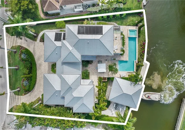 Photo 3 of Mansion for sale at 2290 Tarpon Rd, Naples, FL 34102 | MLS# 224007954 | Listing updated on 2026-09-02