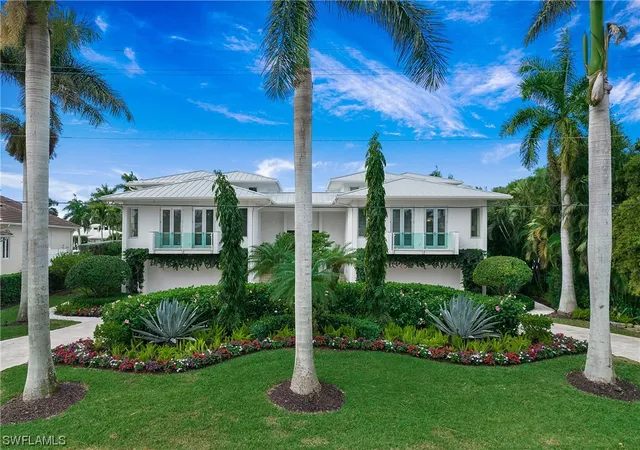Photo 3 of Single family home for sale at 2290 Tarpon Rd, Naples, FL 34102 | MLS# 224007954 | Listing updated on 2026-09-02