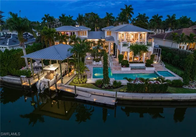 Photo 4 of Single family home for sale at 2290 Tarpon Rd, Naples, FL 34102 | MLS# 224007954 | Listing updated on 2026-09-02