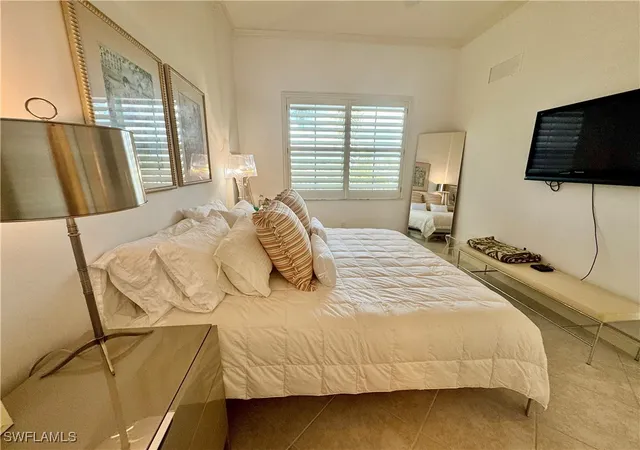 Listing Photo 4 - Condo for sale in building located at 3921 Kens Wy, Bonita Springs, FL 34134 - Unit #2302