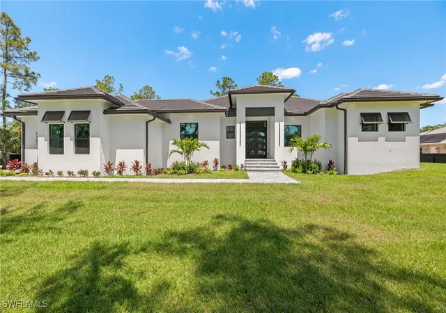 Photo 1 of Single family home for sale at 1587 Golden Gate Blvd W, Naples, FL 34120 | MLS# 224046424 | Listing updated on 2026-09-12