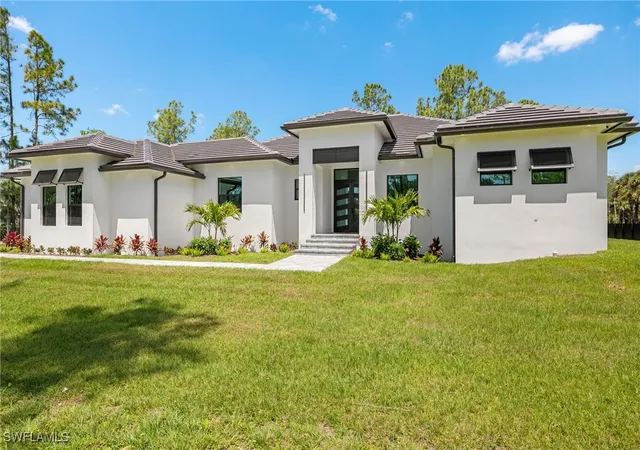 Photo 2 of Single family home for sale at 1587 Golden Gate Blvd W, Naples, FL 34120 | MLS# 224046424 | Listing updated on 2026-09-12