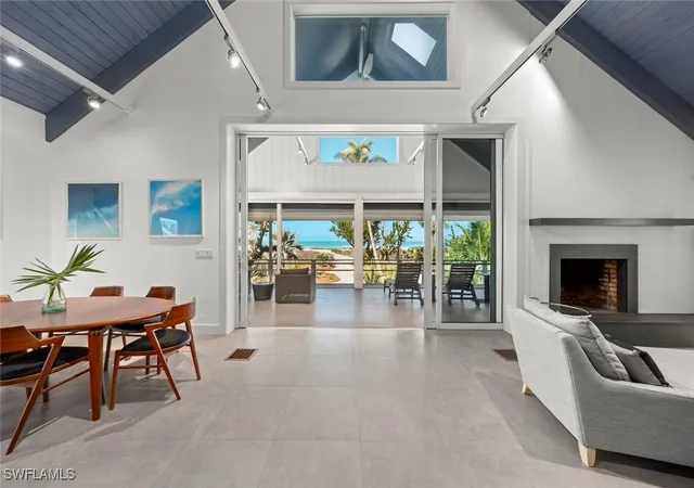 Photo 1 of Single family home for sale at 16886 Captiva Dr, Captiva, FL 33924 | MLS# 225026465 | Listing updated on 2026-09-19
