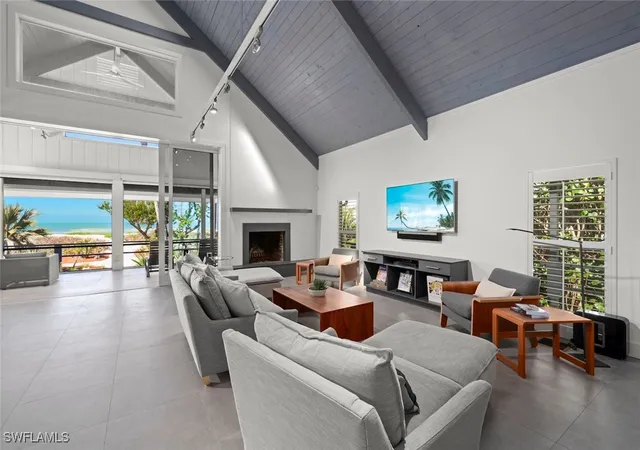 Photo 4 of Single family home for sale at 16886 Captiva Dr, Captiva, FL 33924 | MLS# 225026465 | Listing updated on 2026-09-19