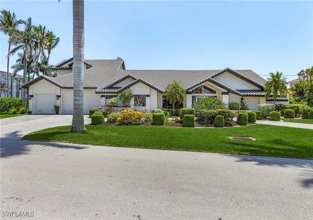 Photo 3 of Single family home for sale at 2803 Se 22nd Place, Cape Coral, FL 33904 | MLS# 225042863 | Listing updated on 2026-09-07