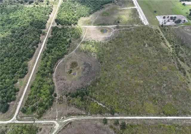 Photo 4 of Sale Pending at 21061 Granville Rd, North Fort Myers, FL 33917 | MLS# 225057311 | Listing updated on 2026-09-21