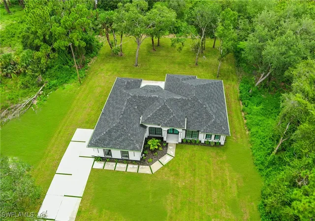 Photo 2 of Sale Pending at 407 Washington Ave, Lehigh Acres, FL 33972 | MLS# 225059579 | Listing updated on 2026-09-09