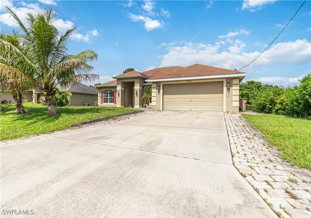 Photo 3 of Single family home for sale at 915 Alvin Ave, Lehigh Acres, FL 33971 | MLS# 225062527 | Listing updated on 2026-09-14