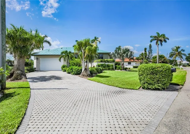 Photo 2 of Sale Pending at 1286 Par View Dr, Sanibel, FL 33957 | MLS# 2025003231 | Listing updated on 2026-10-02