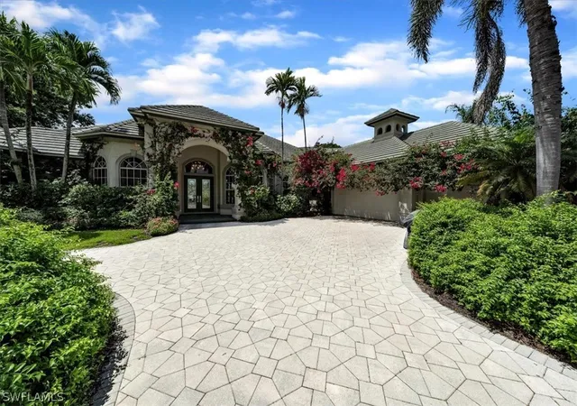 Photo 1 of Single family home for sale at 2339 Alexander Palm Dr, Naples, FL 34105 | MLS# 225066978 | Listing updated on 2026-09-08