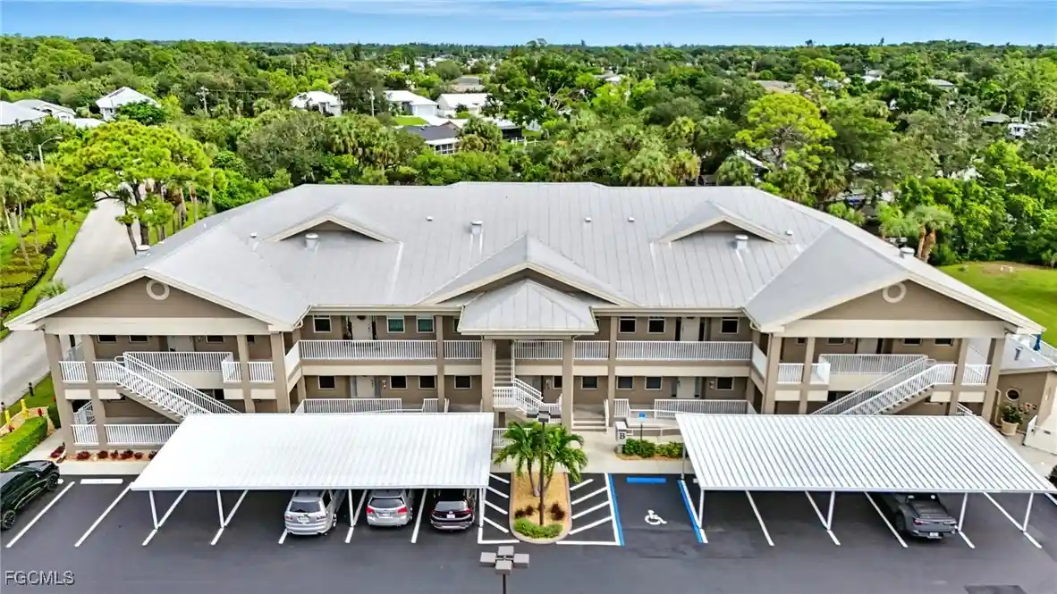 Listing Photo 2 - Condo for sale in 15256 Riverbend Blvd located at 15256 Riverbend Blvd, North Fort Myers, FL 33917 - Unit #105