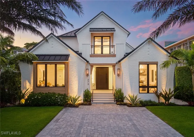 Photo 1 of Single family home for sale at 273 10th Avenue S, Naples, FL 34102 | MLS# 225068377 | Listing updated on 2026-09-03