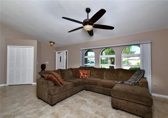 Photo 4 of Sale Pending at 622 Weston Rd, Lehigh Acres, FL 33936 | MLS# 2025008604 | Listing updated on 2026-09-10