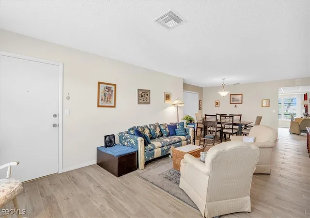 Listing Photo 5 - Condo for sale in building located at 1376 S Brandywine Cir, Fort Myers, FL 33919 - Unit #4