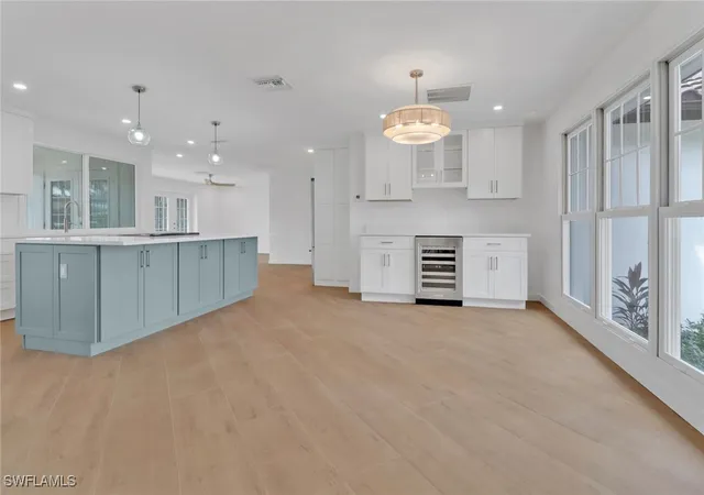Photo 3 of Single family home for sale at 2105 Sheepshead Dr, Naples, FL 34102 | MLS# 225069719 | Listing updated on 2026-09-12