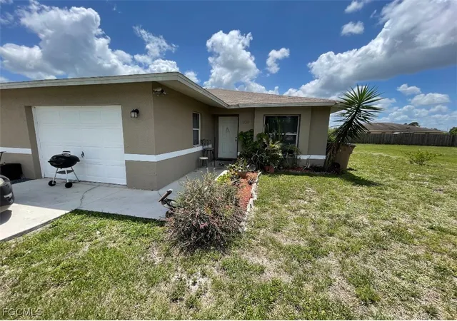 Listing Photo 4 - Condo for sale in building located at 123 Mdw Rd, Lehigh Acres, FL 33973
