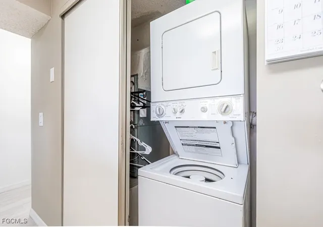 Listing Photo 4 - Condo for sale in building located at 7410 Lake Breeze Dr, Fort Myers, FL 33907 - Unit #208