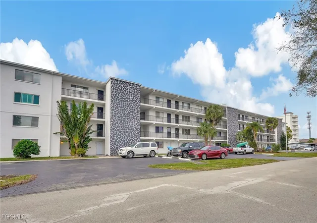 Photo 1 of Condo for sale at 4906 Victoria Dr #209, Cape Coral, FL 33904 | MLS# 2025010237 | Listing updated on 2026-09-12