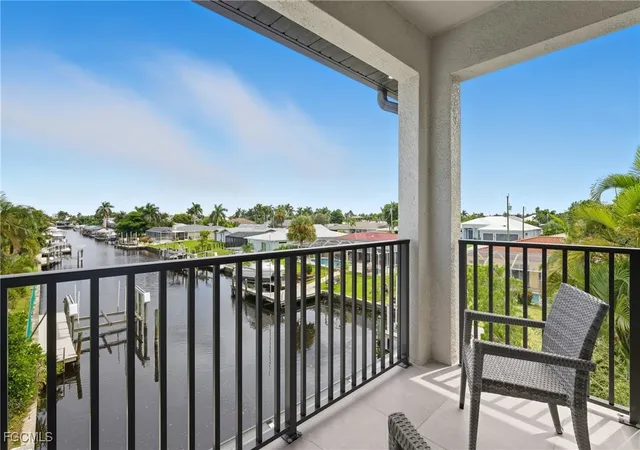 Photo 3 of Sale Pending at 802 El Dorado Pkwy E, Cape Coral, FL 33904 | MLS# 2025010550 | Listing updated on 2026-09-16