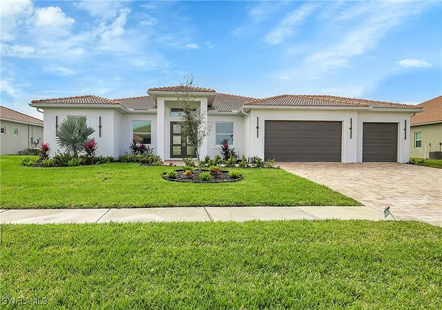 Photo 2 of Single family home for sale at 18716 Ensenada Dr, Naples, FL 34114 | MLS# 225070890 | Listing updated on 2026-09-05