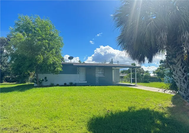 Photo 1 of Single family home for sale at 4976 Howard St, Fort Myers, FL 33905 | MLS# 2025012634 | Listing updated on 2026-09-14
