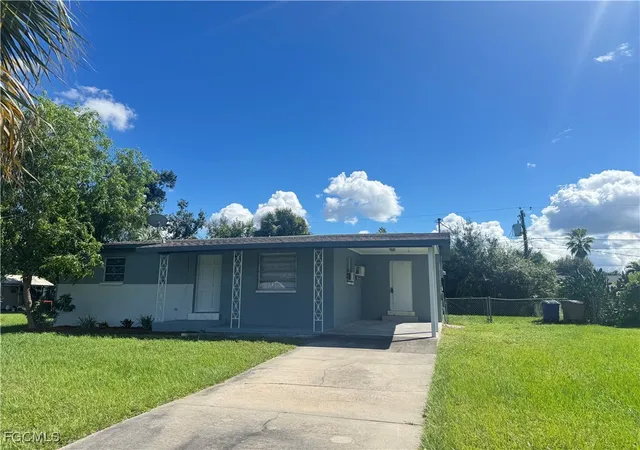 Photo 2 of Single family home for sale at 4976 Howard St, Fort Myers, FL 33905 | MLS# 2025012634 | Listing updated on 2026-09-14