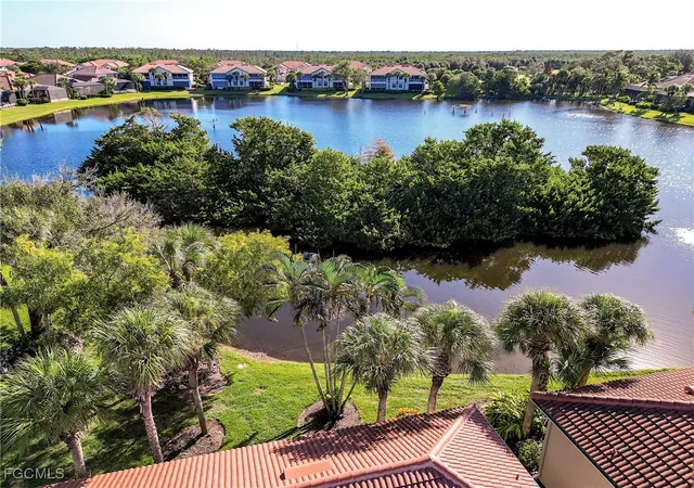 Photo 3 of Single family home for sale at 8920 Crown Colony Blvd, Fort Myers, FL 33908 | MLS# 2025013231 | Listing updated on 2026-09-03