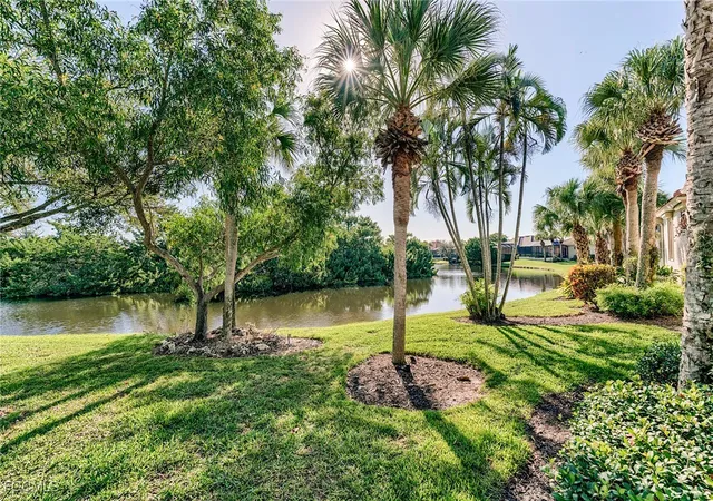 Photo 4 of Single family home for sale at 8920 Crown Colony Blvd, Fort Myers, FL 33908 | MLS# 2025013231 | Listing updated on 2026-09-03