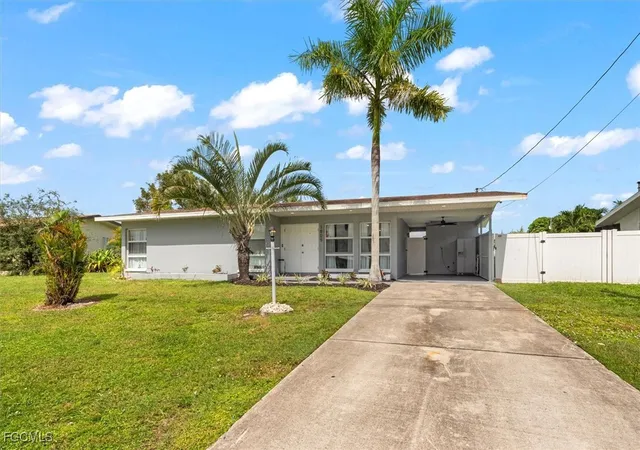 Photo 4 of Sale Pending at 1805 Cornwallis Pkwy, Cape Coral, FL 33904 | MLS# 2025014955 | Listing updated on 2026-09-16