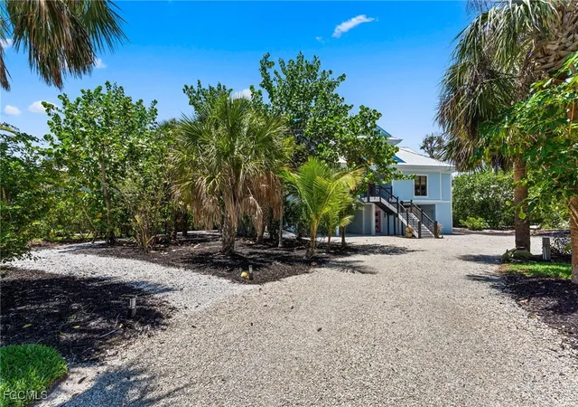 Photo 2 of Sale Pending at 419 Lighthouse Way, Sanibel, FL 33957 | MLS# 2025015008 | Listing updated on 2026-09-03
