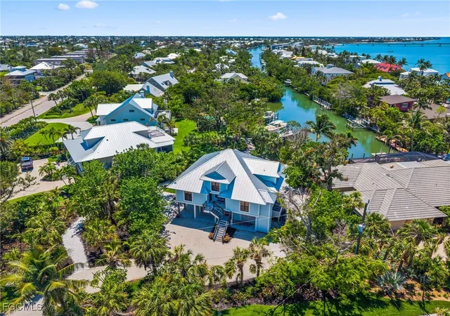 Photo 3 of Sale Pending at 419 Lighthouse Way, Sanibel, FL 33957 | MLS# 2025015008 | Listing updated on 2026-09-03
