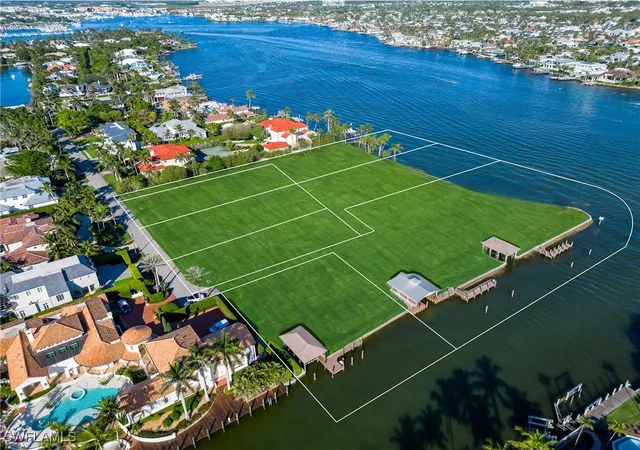 Photo 1 of Land for sale at 820 Jamaica Ln, Naples, FL 34102 | MLS# 225075672 | Listing updated on 2026-09-14