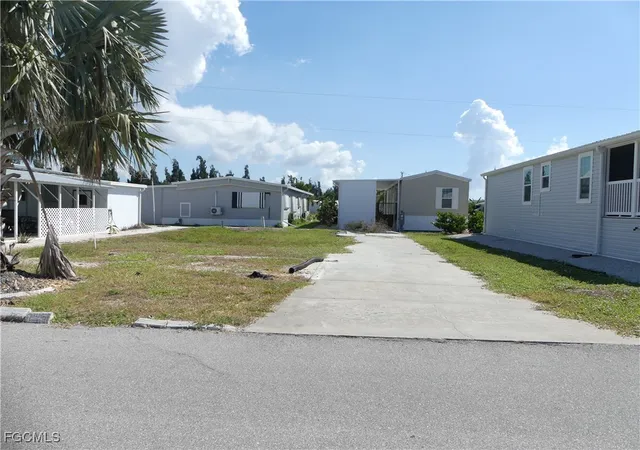 Photo 2 of Land for sale at 4915 Gulfgate Ln, St James City, FL 33956 | MLS# 2025016452 | Listing updated on 2026-10-16