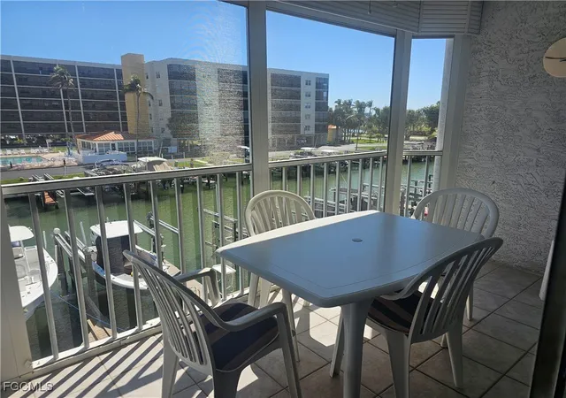 Photo 2 of Sale Pending at 4521 Bay Beach Ln #222, Fort Myers Beach, FL 33931 | MLS# 2025016517 | Listing updated on 2026-09-09