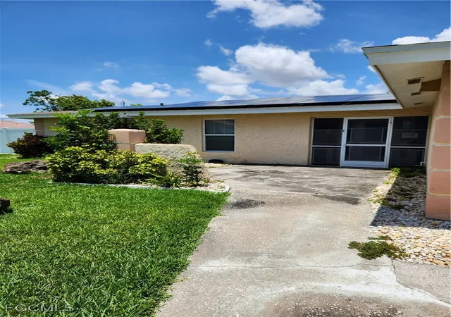Photo 3 of Single family home for sale at 207 Se 47th Terrace, Cape Coral, FL 33904 | MLS# 2025016868 | Listing updated on 2026-10-18
