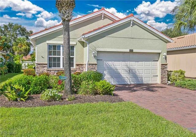Photo 2 of Sale Pending at 2173 Summersweet Dr, Alva, FL 33920 | MLS# 2025016884 | Listing updated on 2026-09-22