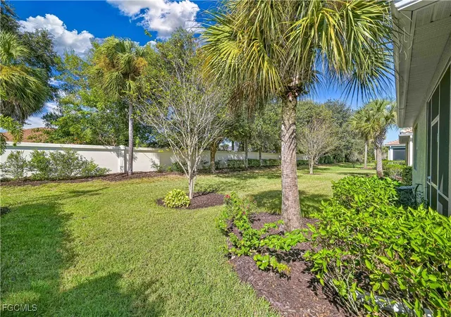 Photo 3 of Sale Pending at 2173 Summersweet Dr, Alva, FL 33920 | MLS# 2025016884 | Listing updated on 2026-09-22