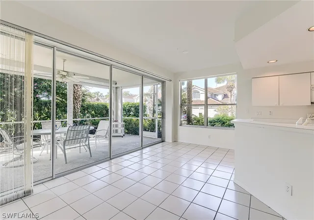 Listing Photo 4 - Condo for sale in building located at 25203 Pelican Creek Cir, Bonita Springs, FL 34134 - Unit #102