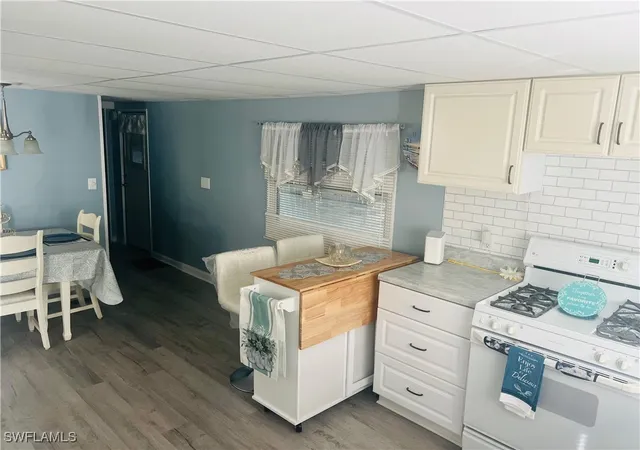 Photo 2 of Manufactured home for sale at 471 Palm Dr #310, Naples, FL 34114 | MLS# 225077593 | Listing updated on 2026-09-16