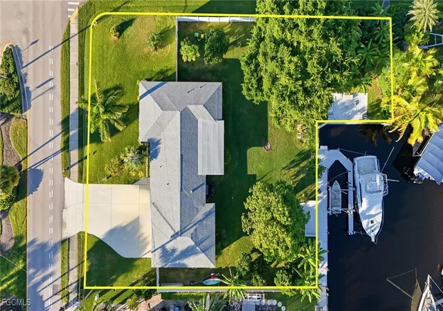 Photo 4 of Single family home for sale at 5229 Pelican Blvd, Cape Coral, FL 33914 | MLS# 2025018212 | Listing updated on 2026-09-16