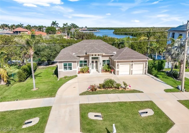 Photo 3 of Single family home for sale at 1978 San Marco Rd, Marco Island, FL 34145 | MLS# 2025018766 | Listing updated on 2026-09-07