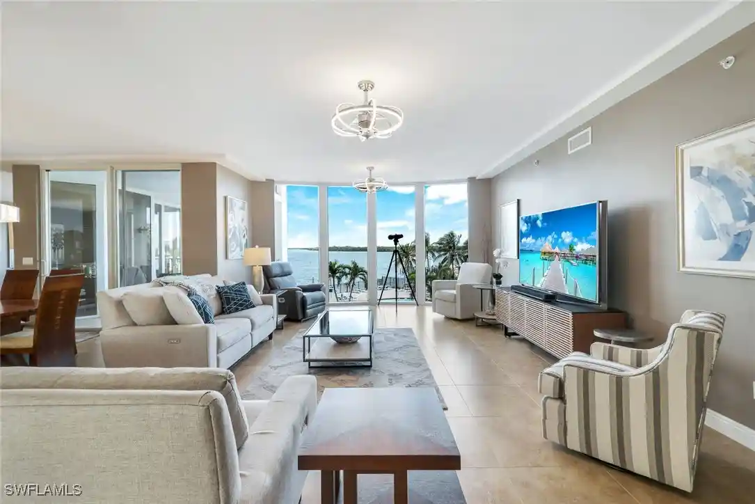 Listing Photo 2 - Condo for sale in 700 La Peninsula Blvd located at 700 La Peninsula Blvd, Naples, FL 34113 - Unit #206