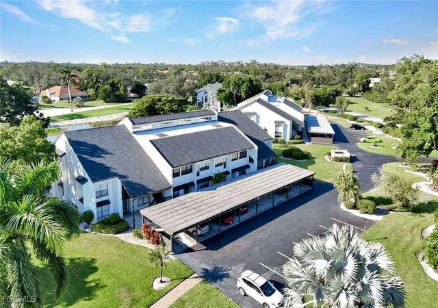 Listing Photo 5 - Condo for sale in building located at 16478 Timberlakes Dr, Fort Myers, FL 33908 - Unit #103