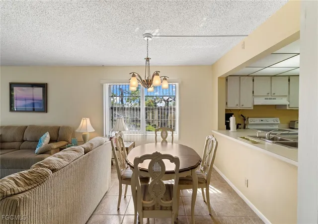 Listing Photo 4 - Condo for sale in building located at 1087 Forest Lakes Dr, Naples, FL 34105 - Unit #1-309