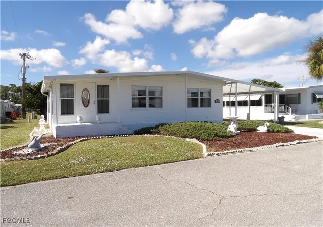 Photo 1 of Manufactured home for sale at 301 Twig Ct N, North Fort Myers, FL 33917 | MLS# 2025019611 | Listing updated on 2026-10-30