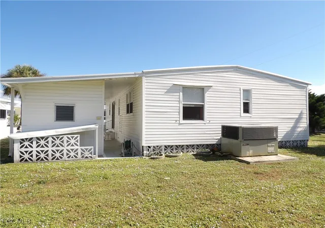 Photo 2 of Manufactured home for sale at 301 Twig Ct N, North Fort Myers, FL 33917 | MLS# 2025019611 | Listing updated on 2026-10-30