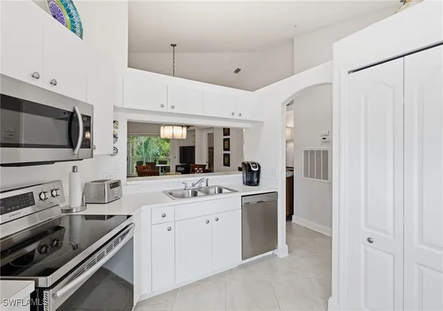 Listing Photo 5 - Condo for sale in building located at 1295 Sweetwater Cvs, Naples, FL 34110 - Unit #8203